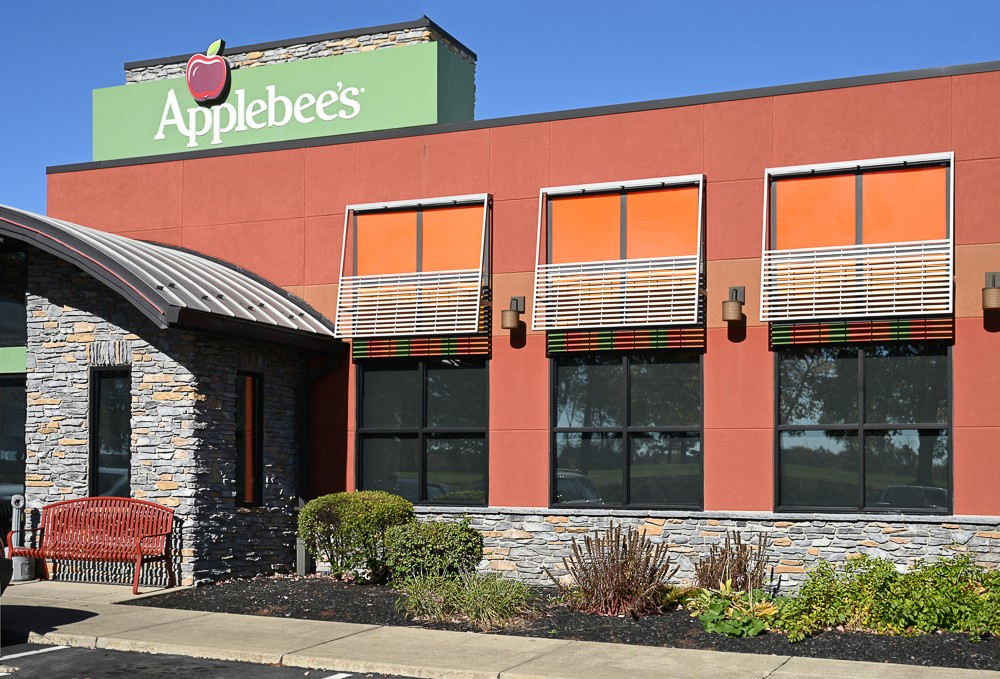 Stone Veneer and EIFS installation on restaurant near cranberry township